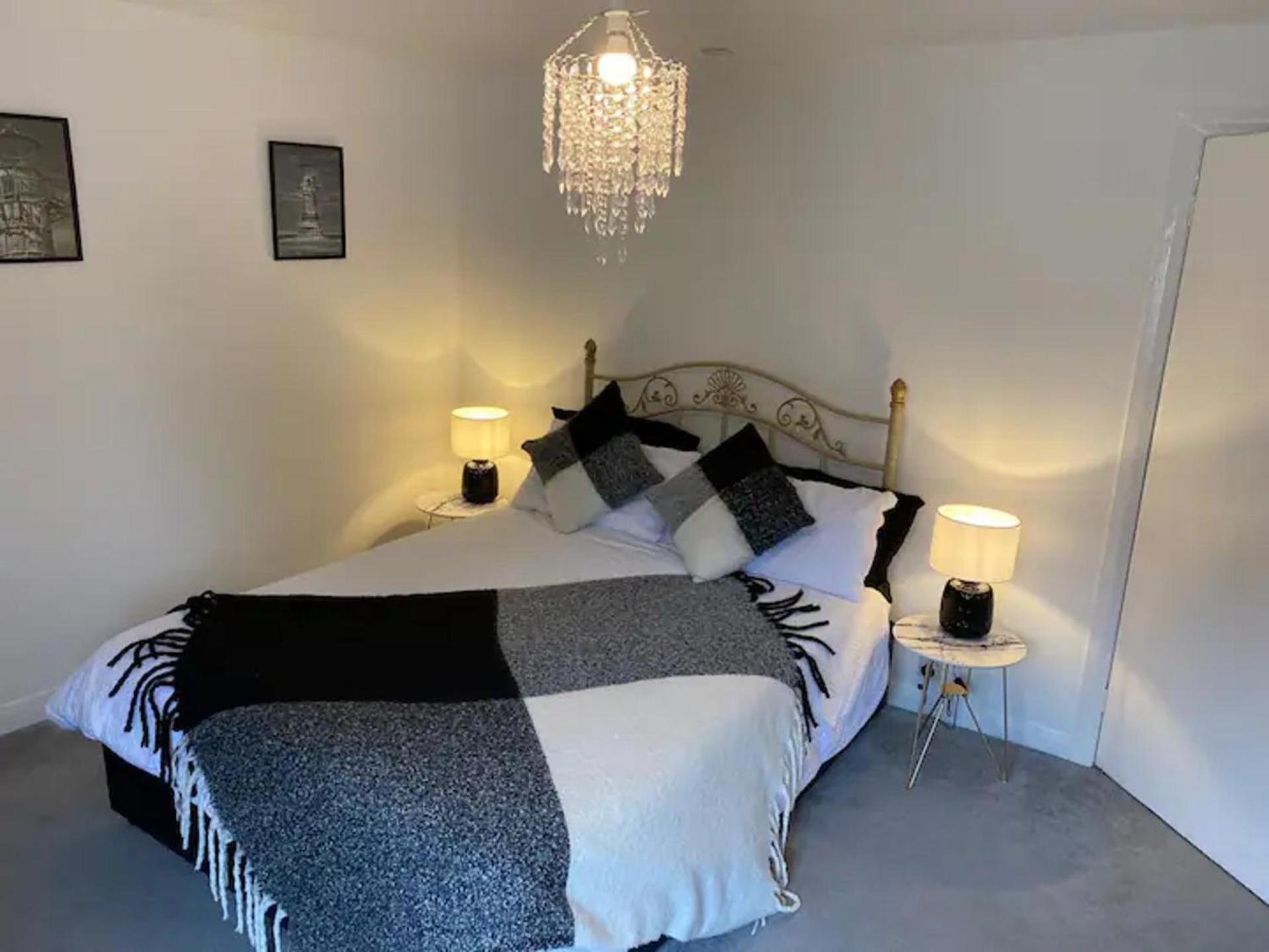 2 Bed-Sleeps 4-Sea View-Pet Friendly-Parking Apartamento Llanelli Exterior foto