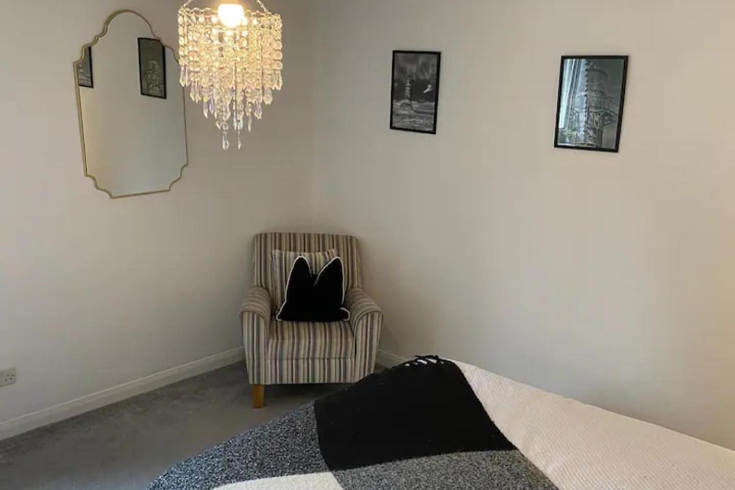 2 Bed-Sleeps 4-Sea View-Pet Friendly-Parking Apartamento Llanelli Exterior foto